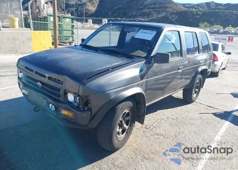 1995 Nissan Pathfinder Xe/Le from USA, damaged, VIN JN8HD17S2SW093595